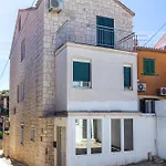 Stone House Dragan In The Very Center, With Pool Table, Two Balconies And The Sea View Сasa de vacaciones *