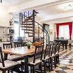 Сasa de vacaciones Stone House Dragan In The Very Center, With Pool Table, Two Balconies And The Sea View Bol
