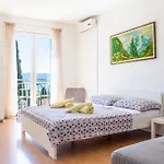 Stone House Dragan In The Very Center, With Pool Table, Two Balconies And The Sea View * Bol