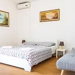 Stone House Dragan In The Very Center, With Pool Table, Two Balconies And The Sea View *
