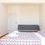 Сasa de vacaciones Stone House Dragan In The Very Center, With Pool Table, Two Balconies And The Sea View Bol