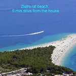 Сasa de vacaciones Stone House Dragan In The Very Center, With Pool Table, Two Balconies And The Sea View Bol