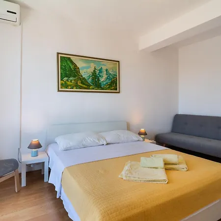 Stone House Dragan In The Very Center, With Pool Table, Two Balconies And The Sea View Bol