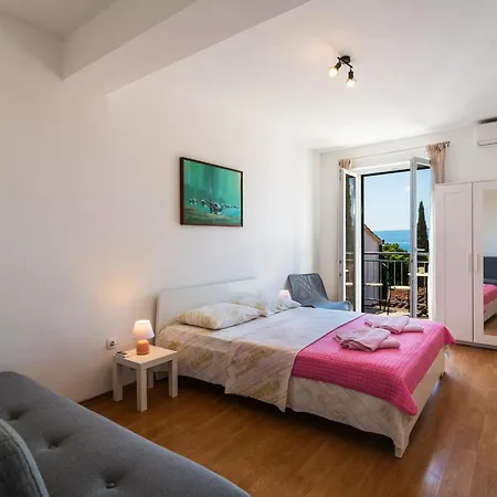 Holiday home Stone House Dragan In The Very Center, With Pool Table, Two Balconies And The Sea View *