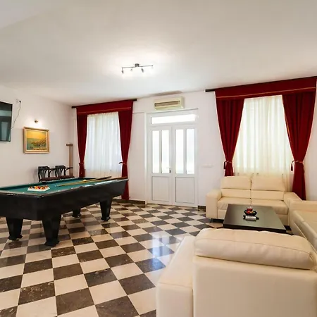 Stone House Dragan In The Very Center, With Pool Table, Two Balconies And The Sea View Bol