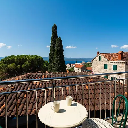 Holiday home Stone House Dragan In The Very Center, With Pool Table, Two Balconies And The Sea View Bol