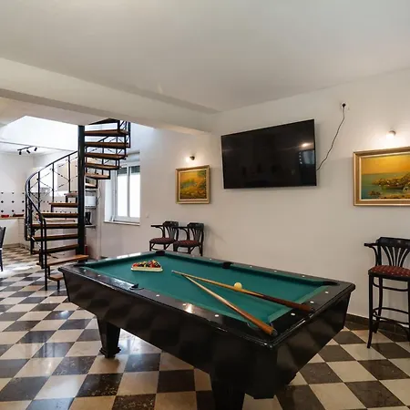 Stone House Dragan In The Very Center, With Pool Table, Two Balconies And The Sea View *