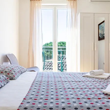 Holiday home Stone House Dragan In The Very Center, With Pool Table, Two Balconies And The Sea View *