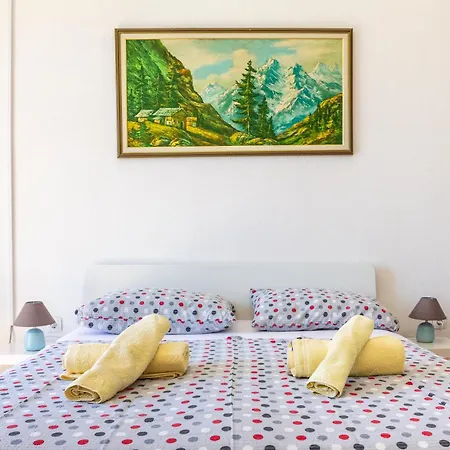 Stone House Dragan In The Very Center, With Pool Table, Two Balconies And The Sea View Holiday home