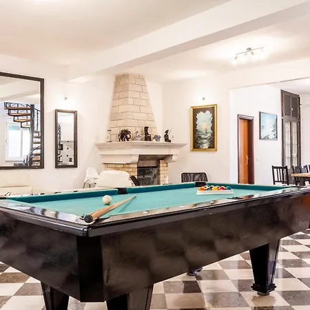 Stone House Dragan In The Very Center, With Pool Table, Two Balconies And The Sea View Bol