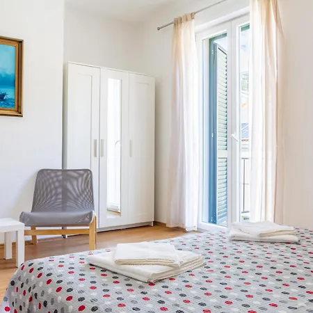 Stone House Dragan In The Very Center, With Pool Table, Two Balconies And The Sea View Holiday home