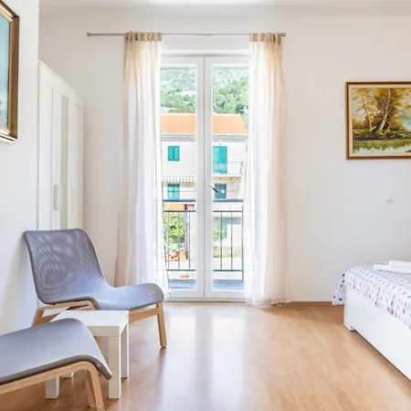 Stone House Dragan In The Very Center, With Pool Table, Two Balconies And The Sea View * Bol