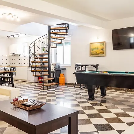 Stone House Dragan In The Very Center, With Pool Table, Two Balconies And The Sea View