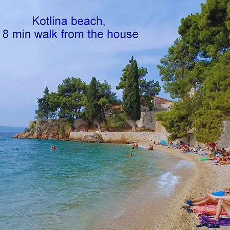Stone House Dragan In The Very Center, With Pool Table, Two Balconies And The Sea View Сasa de vacaciones Bol